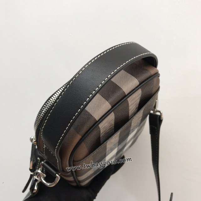 Burberry專門店新款條紋網紋尼龍背帶斜挎男包 巴寶莉男士斜背包 yxb1034
